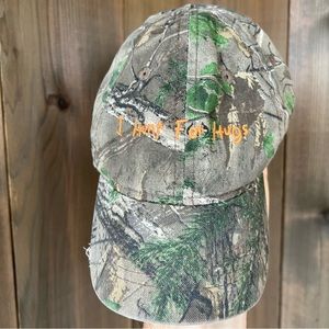 Cabelas Kids Camo “I Hunt For Hugs” Hunting Hat